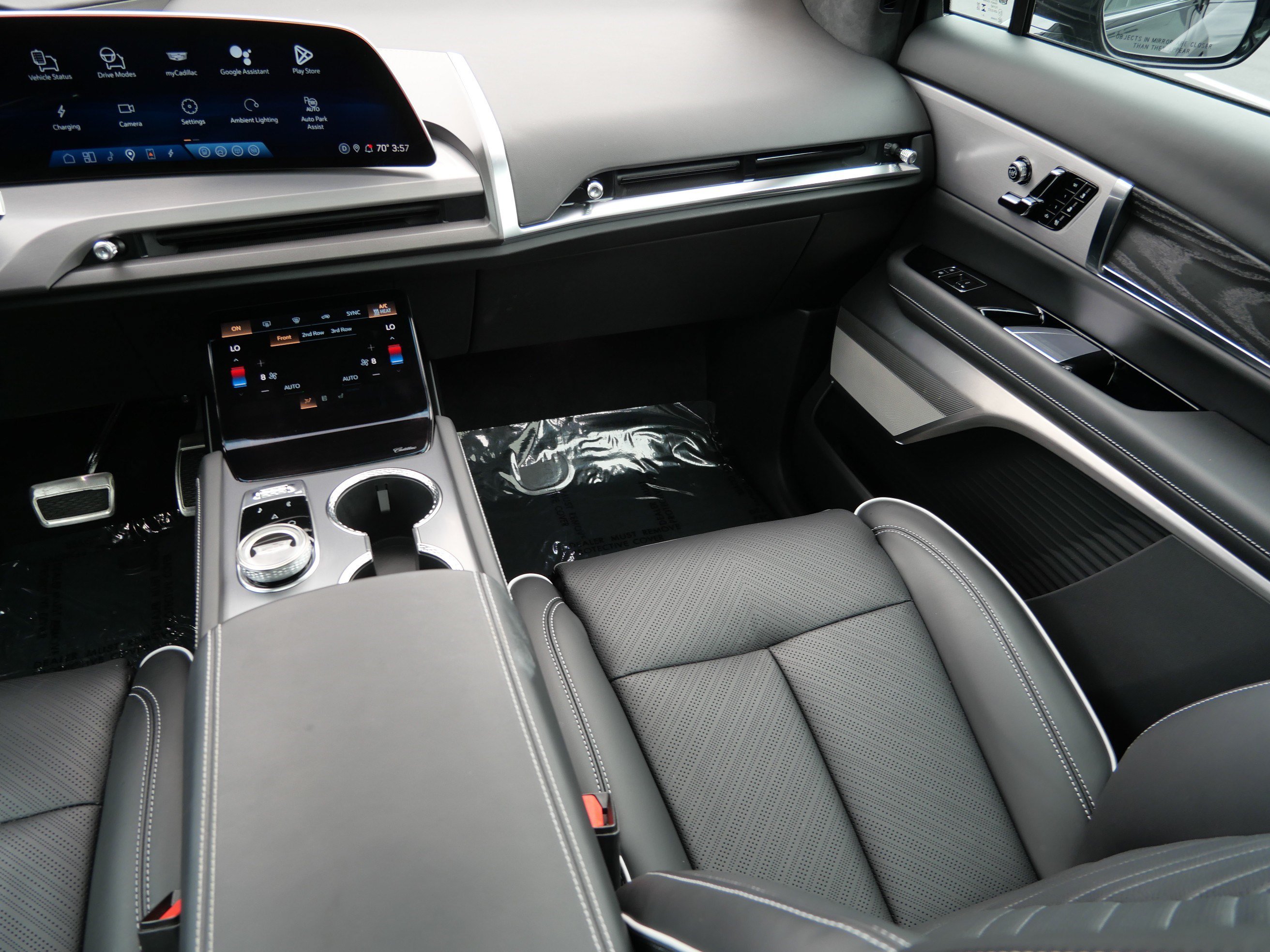 Certified 2026 Cadillac Vistiq Sport w/ LPO, Floor Liner Package AWD/4WD image 11