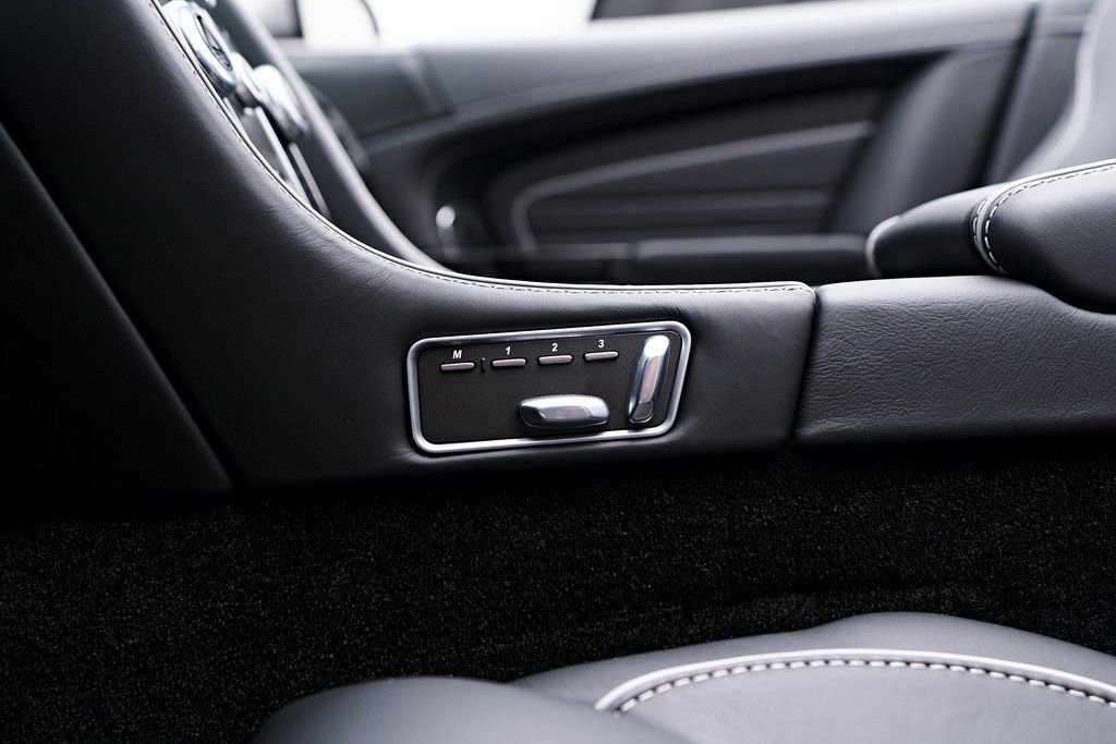 Used 2016 Aston Martin DB9 GT image 57