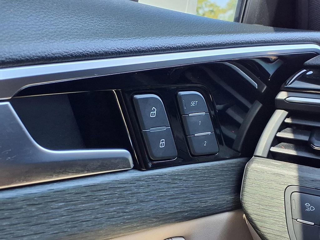 Used 2022 Audi A4 2.0T Premium Plus image 37