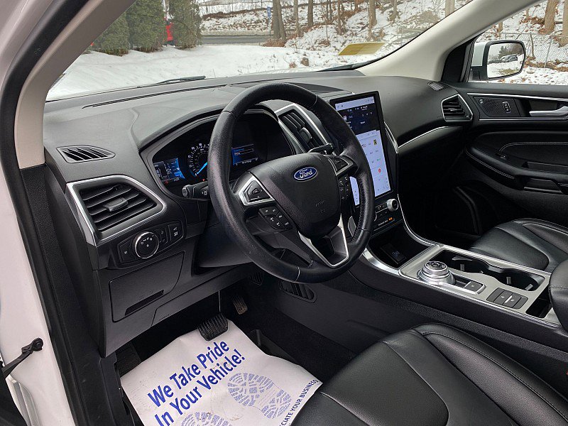 Certified 2022 Ford Edge Titanium w/ Cargo Accessory Package image 22