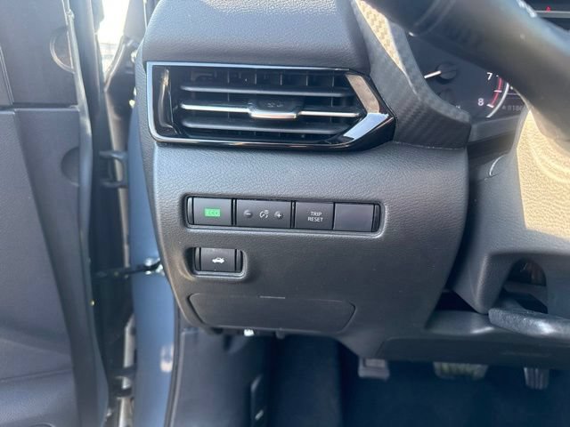 Used 2025 Nissan Sentra SR FWD image 26
