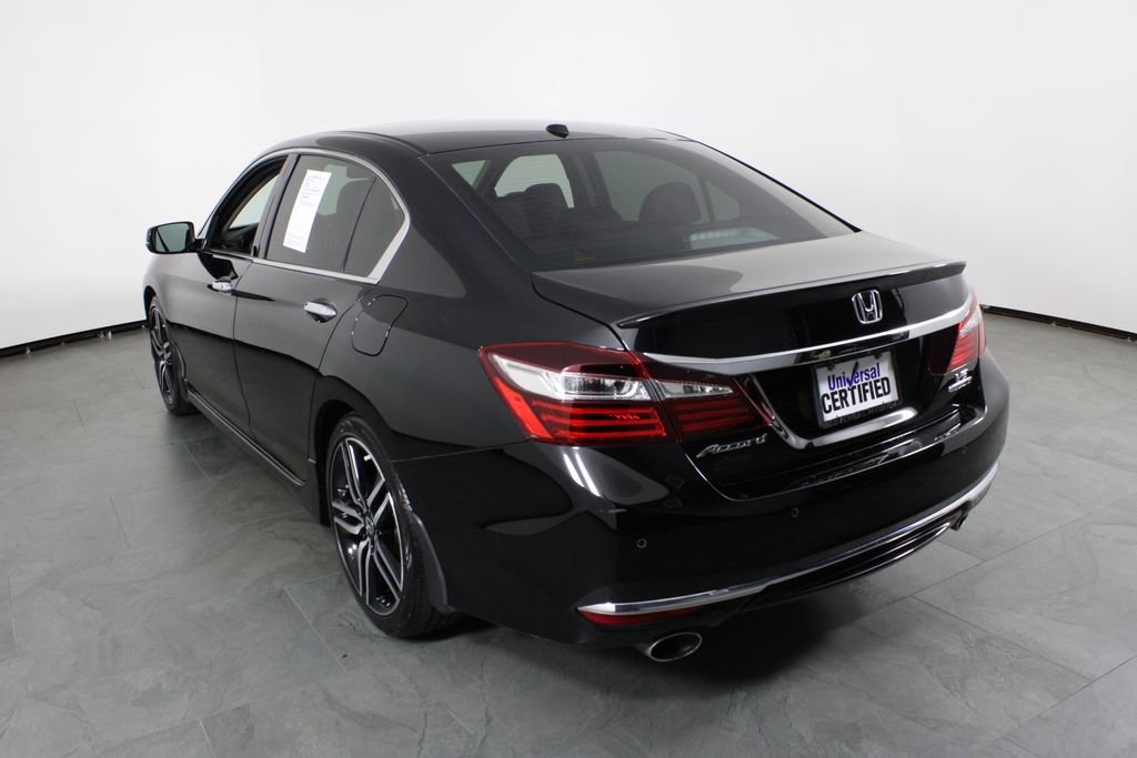 Used 2016 Honda Accord Touring image 3