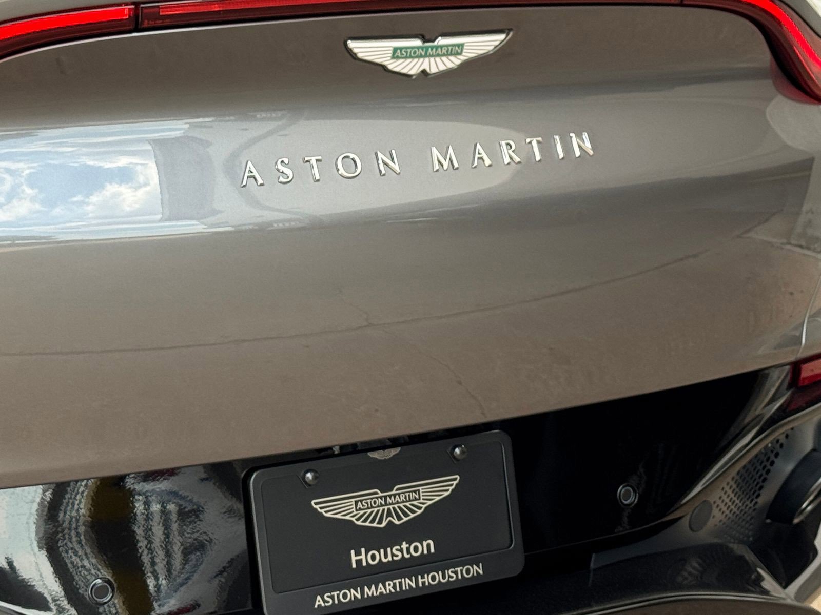 New 2025 Aston Martin DBX 707 image 11