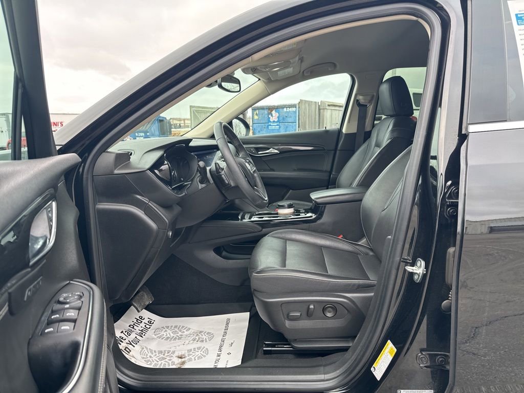 Used 2021 Buick Envision Essence image 31