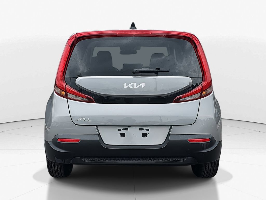 Used 2022 Kia Soul LX image 6