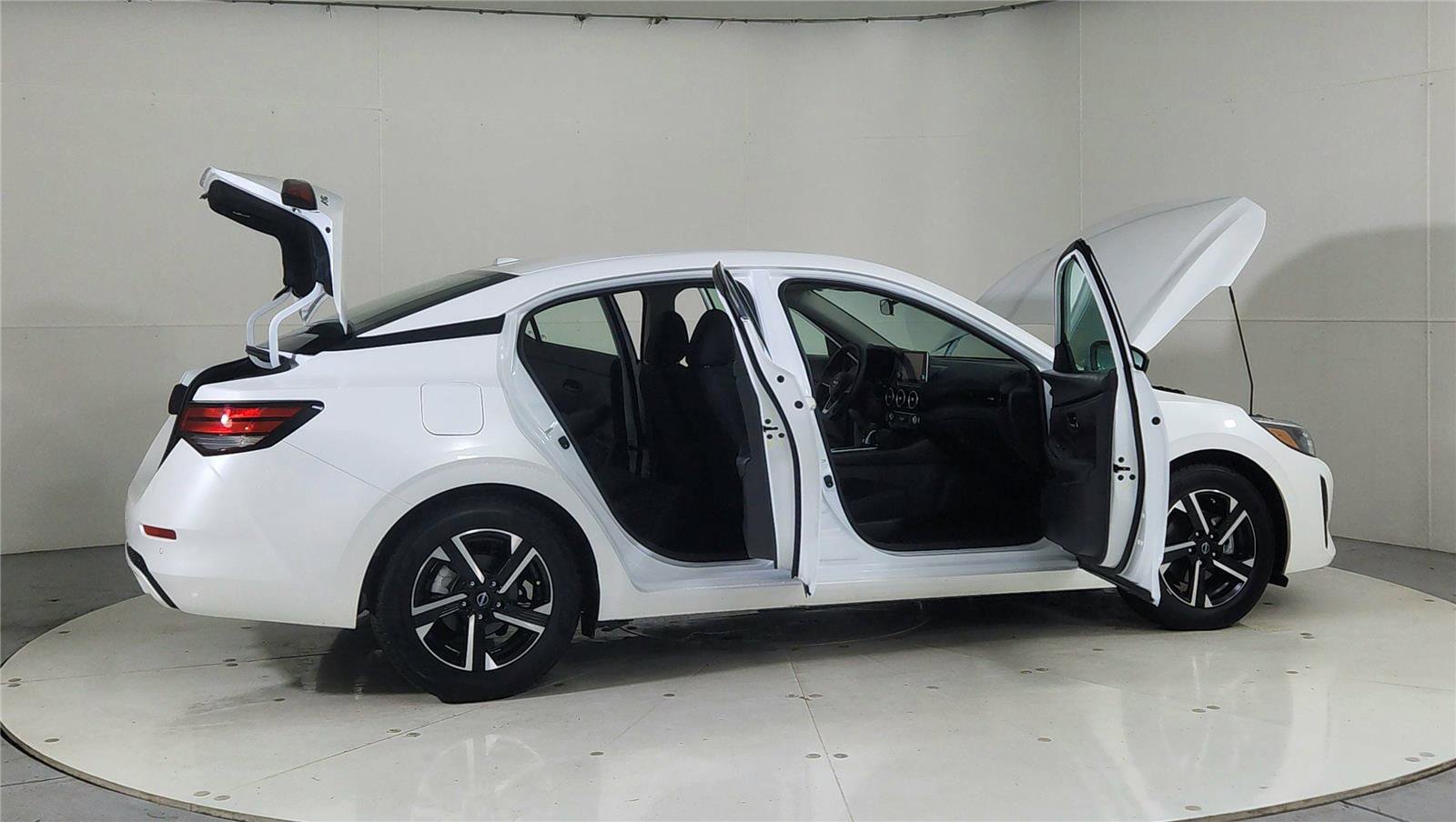 Used 2024 Nissan Sentra SV image 12