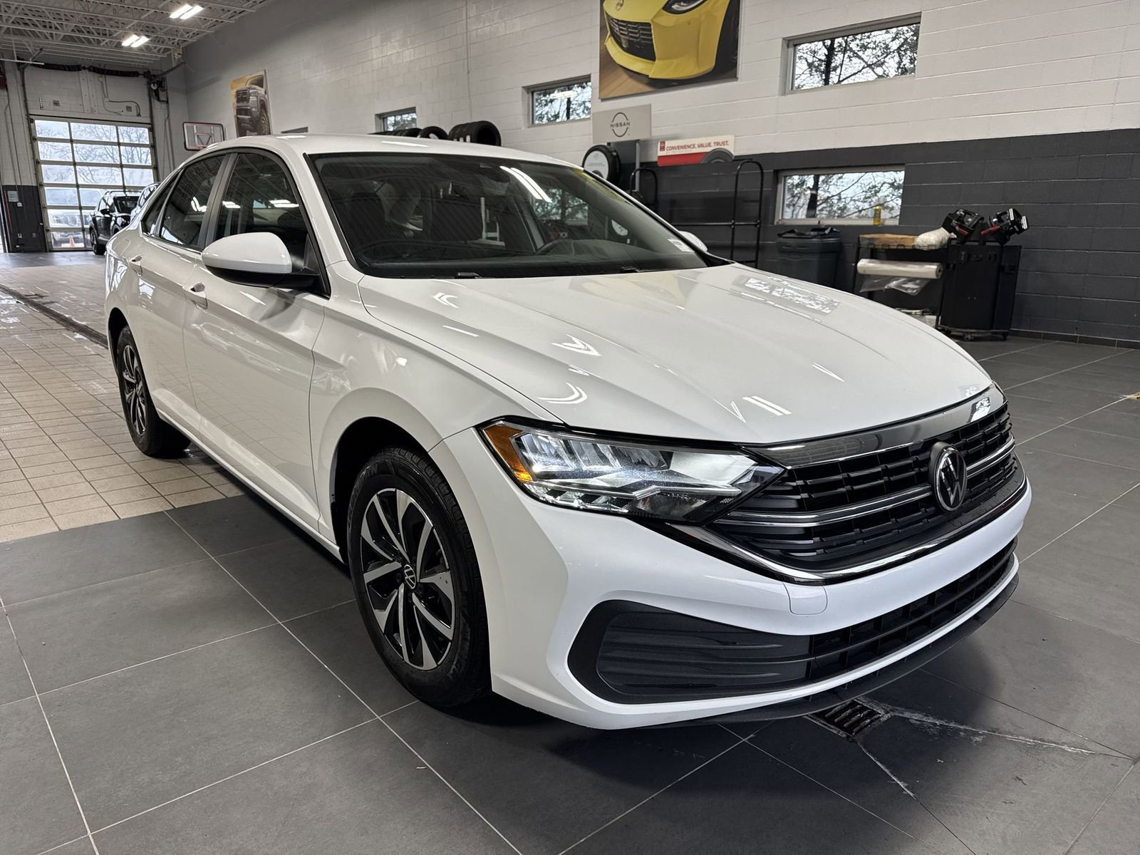 Used 2024 Volkswagen Jetta S image 10