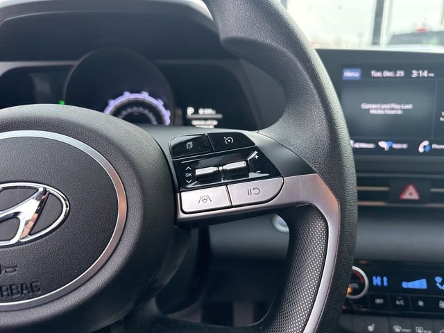 Used 2021 Hyundai Elantra Blue image 21