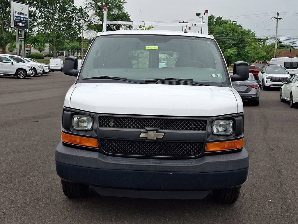 Used 2015 Chevrolet Express 2500 RWD image 2