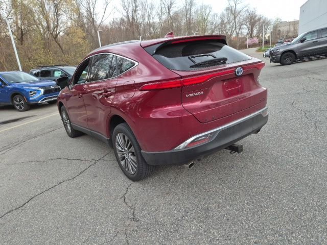 Used 2021 Toyota Venza XLE w/ Softex Package AWD/4WD image 7