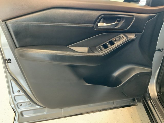 Used 2023 Nissan Rogue SV w/ SV Premium B Package image 37