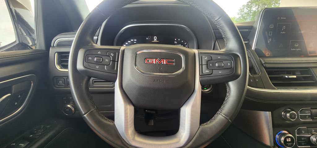 Used 2023 GMC Yukon SLT AWD/4WD image 29