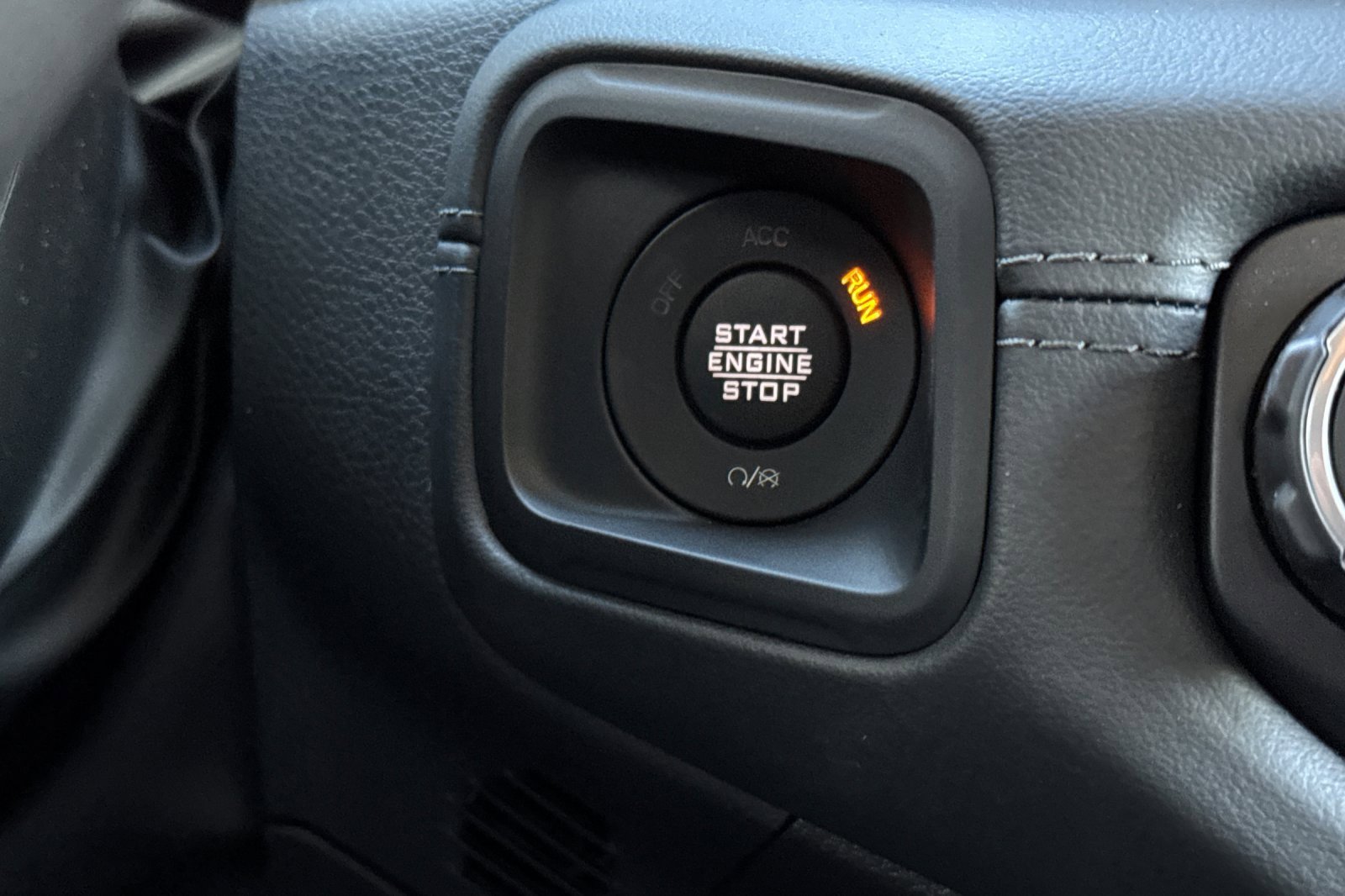 New 2026 Jeep Wrangler Rubicon w/ Xtreme 35 Tire Package image 21