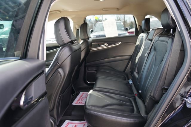 Used 2023 Lincoln Nautilus AWD w/ Premium Package image 9