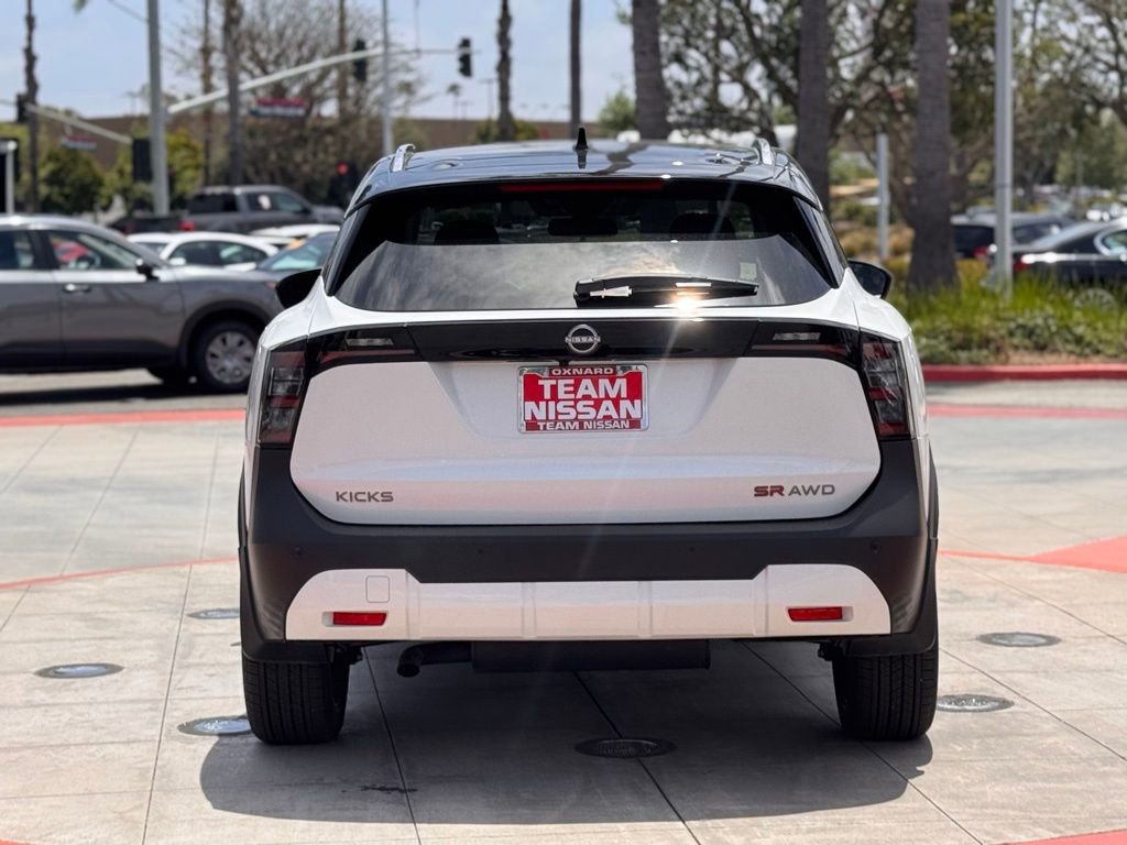 New 2025 Nissan Kicks SR image 6