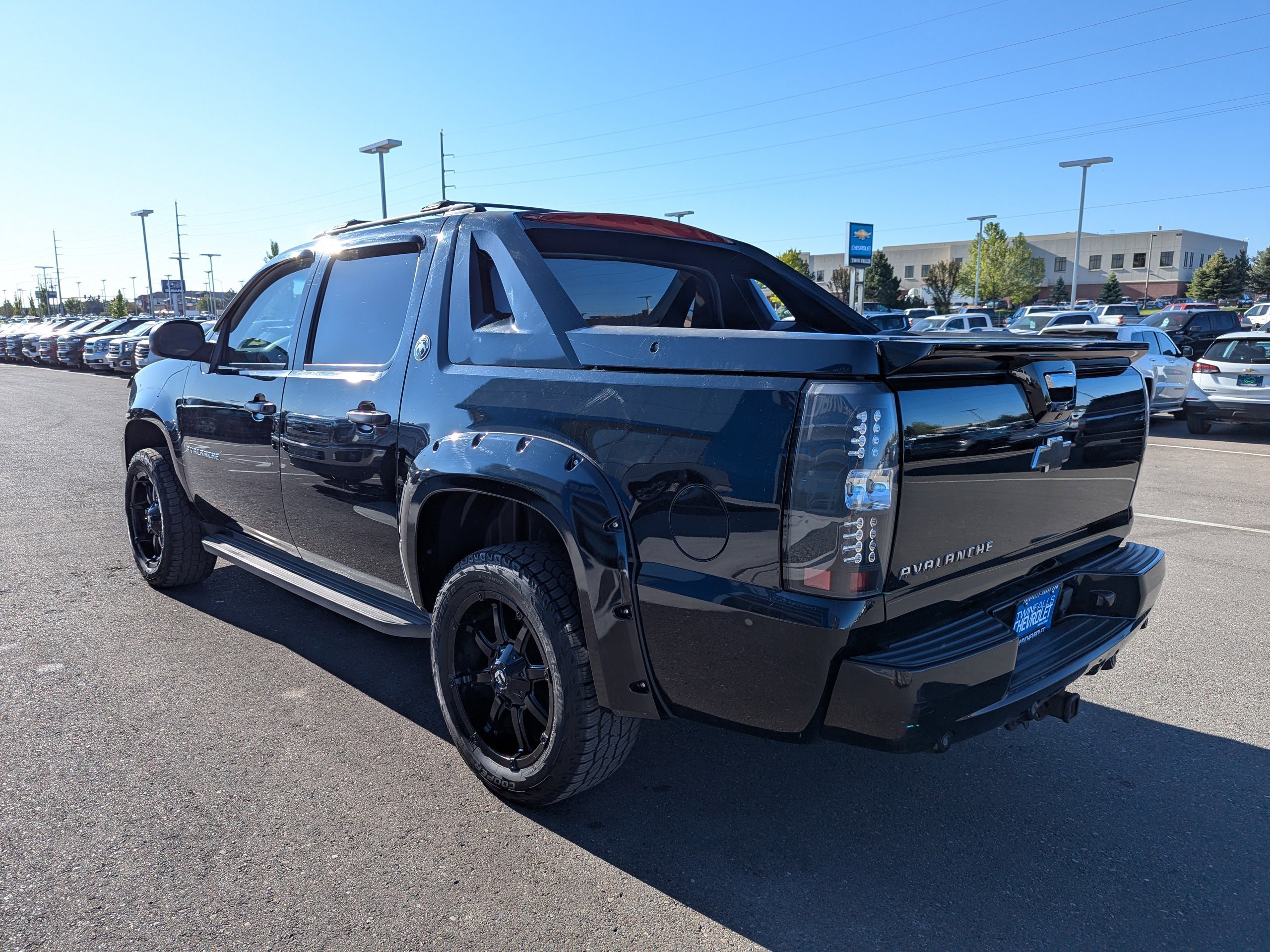 Used 2013 Chevrolet Avalanche LT w/ All-Star Edition AWD/4WD image 31