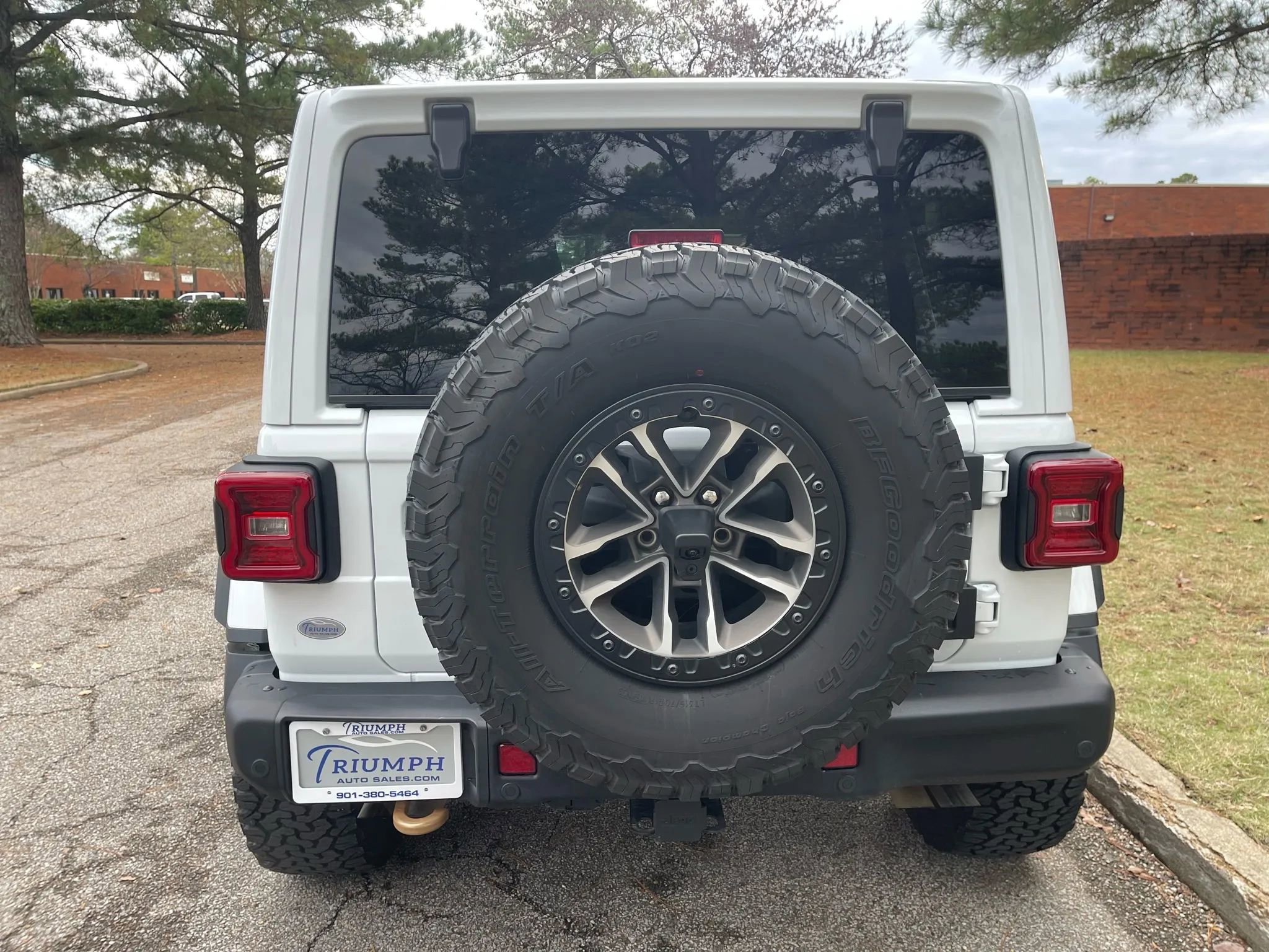 Used 2024 Jeep Wrangler Unlimited Rubicon 392 image 4