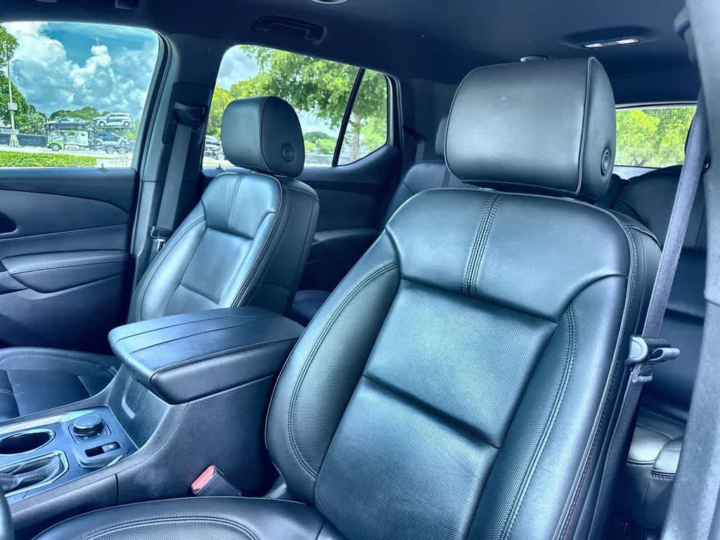 Used 2023 Chevrolet Traverse RS FWD image 14