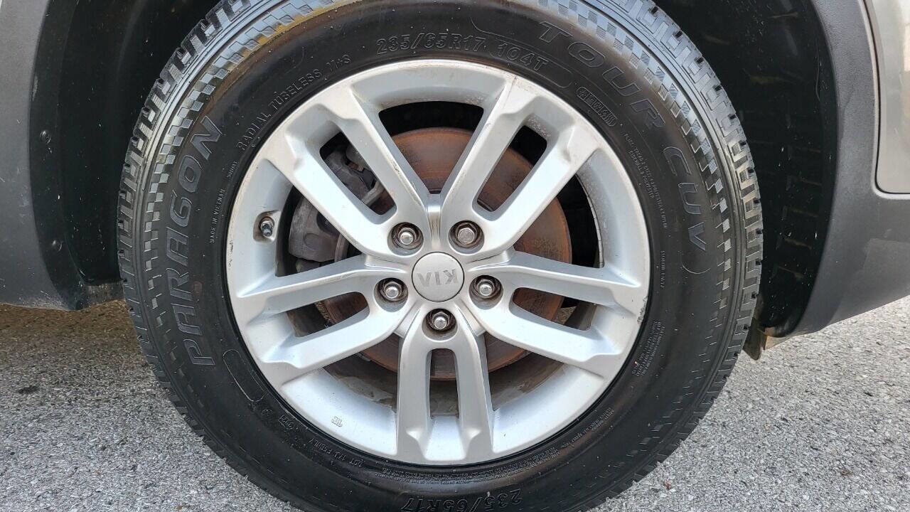 Used 2014 Kia Sorento LX w/ Touring Package (LX) image 33