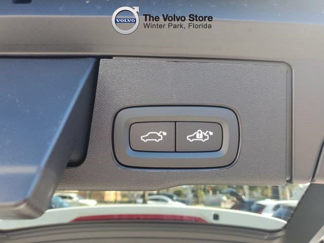 New 2026 Volvo XC60 B5 Ultra w/ Protection Package Premier AWD/4WD image 9