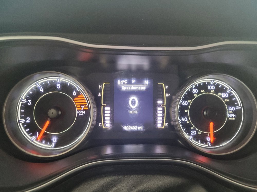 Used 2019 Jeep Cherokee Latitude w/ Popular Appearance Group FWD image 23