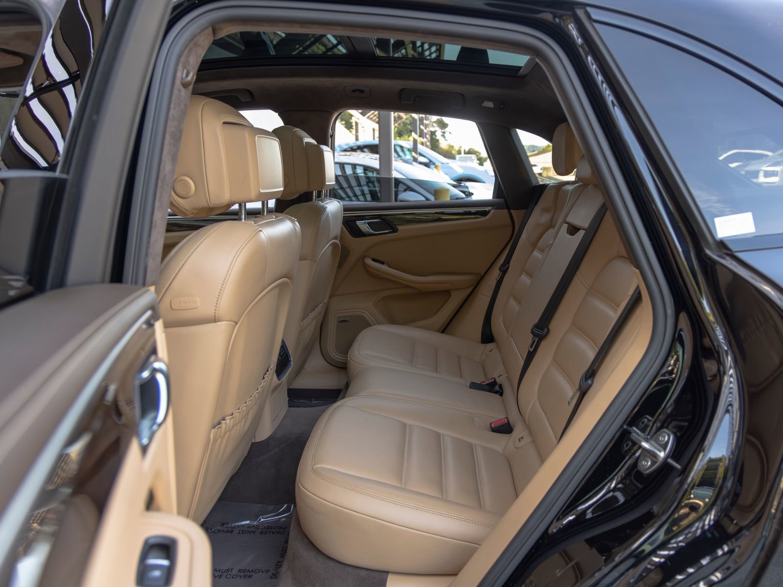 Used 2016 Porsche Macan Turbo image 46