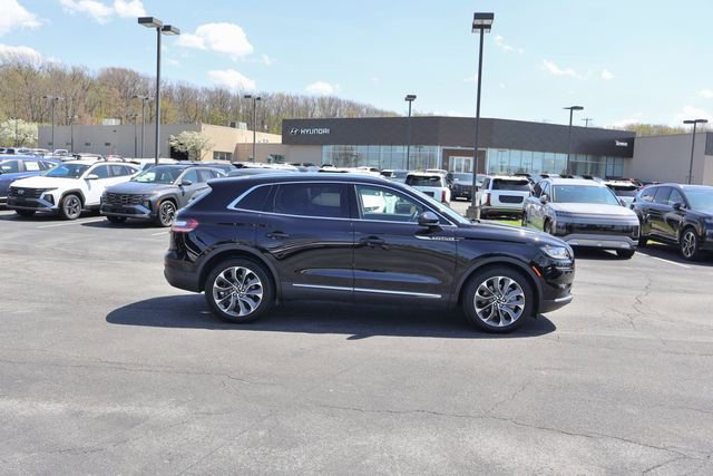 Used 2022 Lincoln Nautilus Reserve w/ Equipment Group 201A AWD/4WD image 8