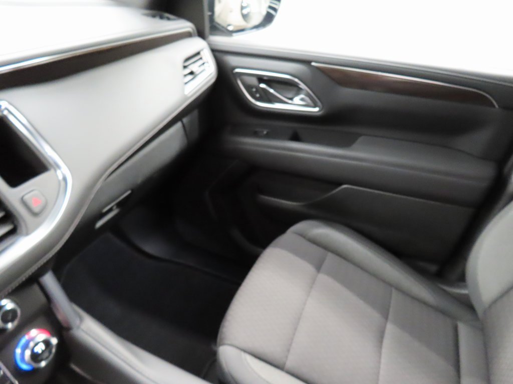 Used 2023 GMC Yukon SLE image 22