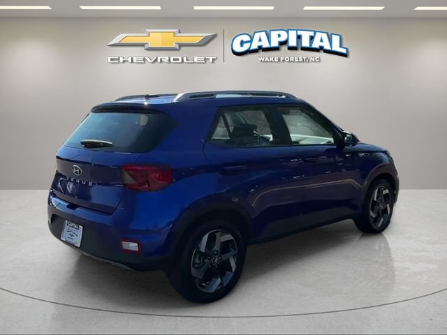 Used 2025 Hyundai Venue SEL FWD image 5