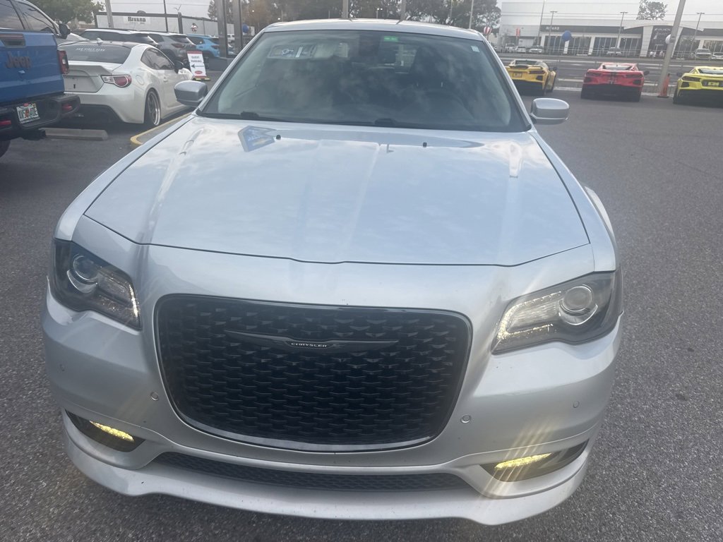 Used 2022 Chrysler 300 Touring L w/ Popular Equipment Group image 7