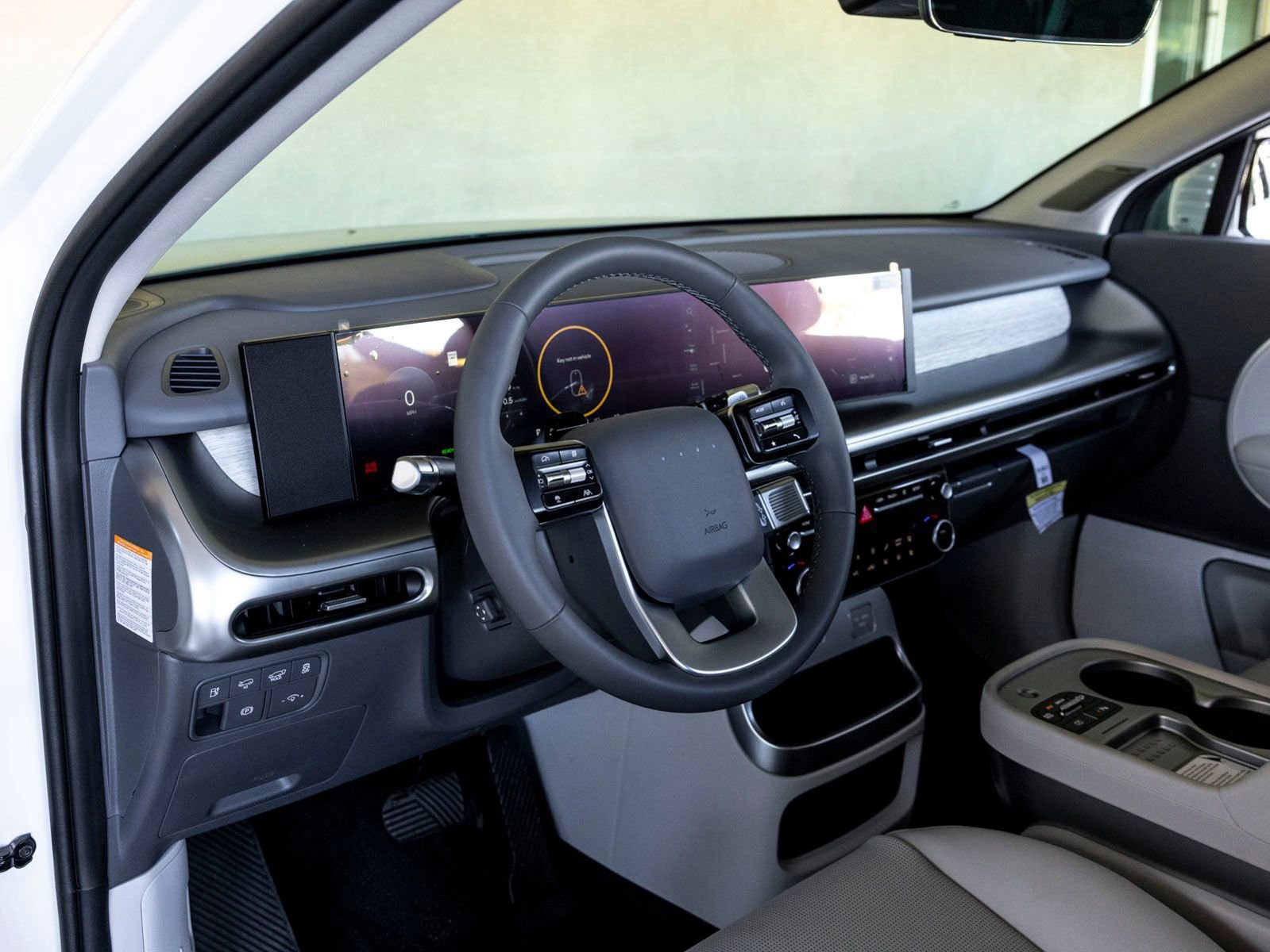 New 2026 Hyundai Ioniq 9 Limited image 17