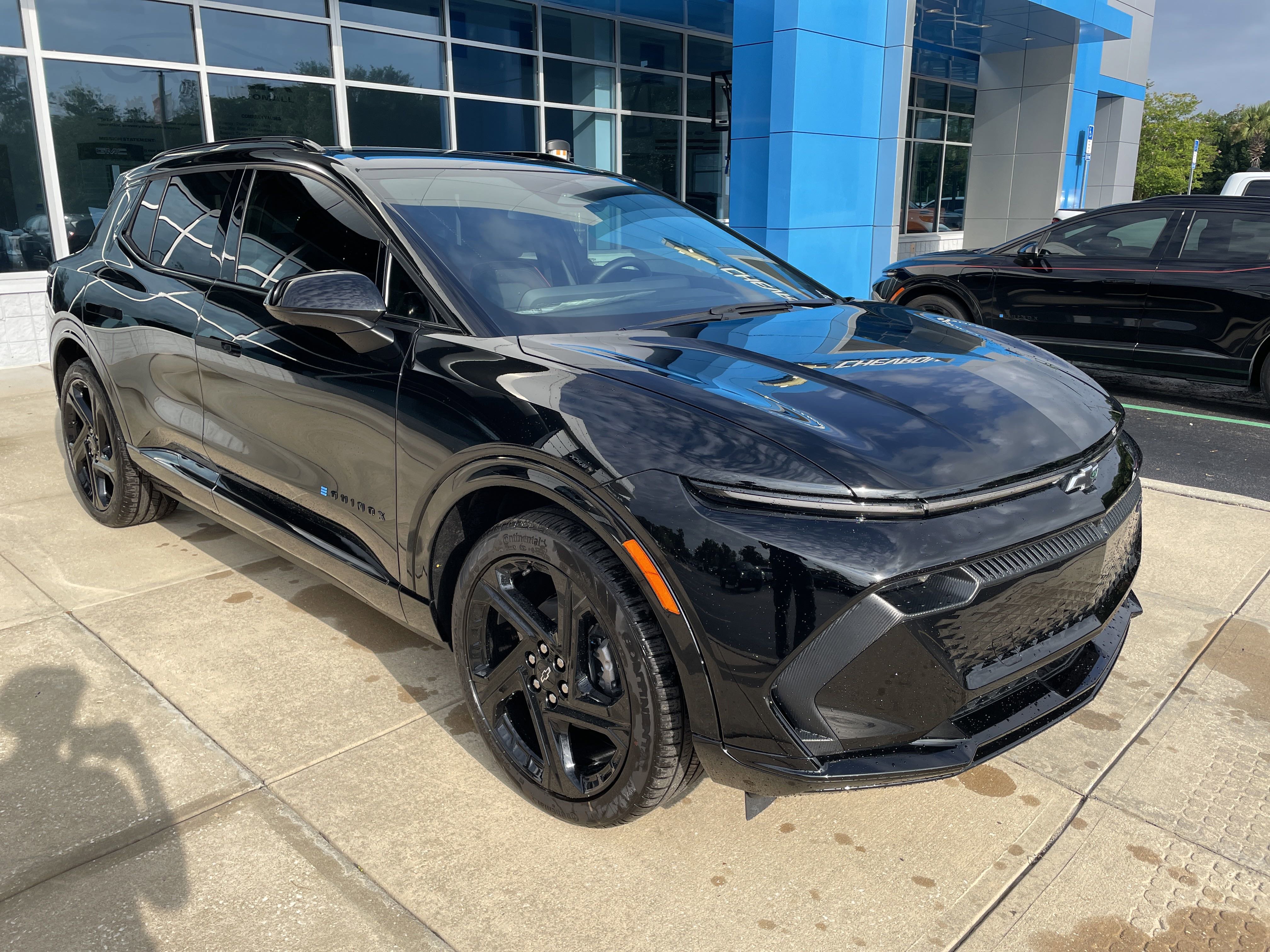 New 2025 Chevrolet Equinox EV RS image 8