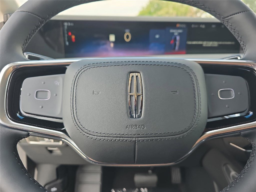 New 2026 Lincoln Nautilus Premier AWD/4WD image 21