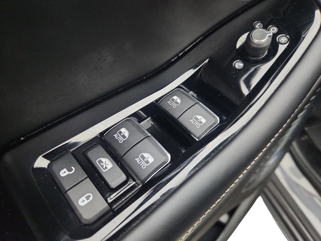 Used 2023 Jeep Grand Cherokee Overland image 20