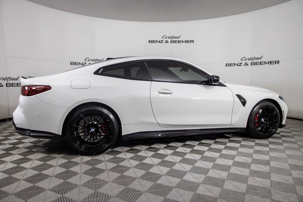 Used 2025 BMW M4 Coupe w/ Executive Package image 5
