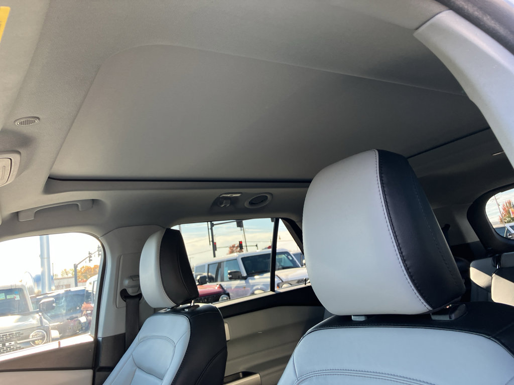 Certified 2021 Ford Explorer XLT w/ Equipment Group 202A image 24