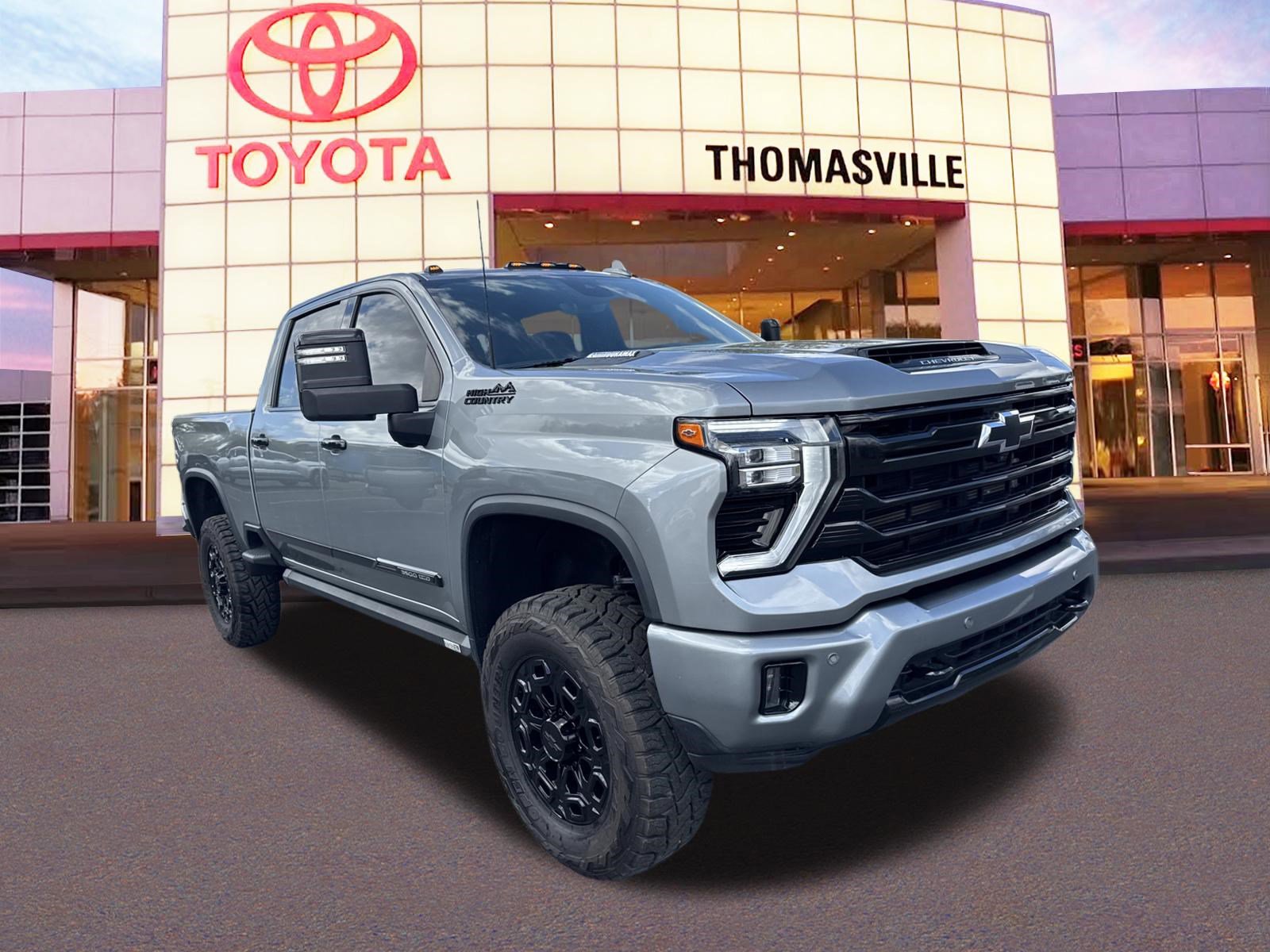 Used 2024 Chevrolet Silverado 3500 High Country w/ High Country Premium Package image 3