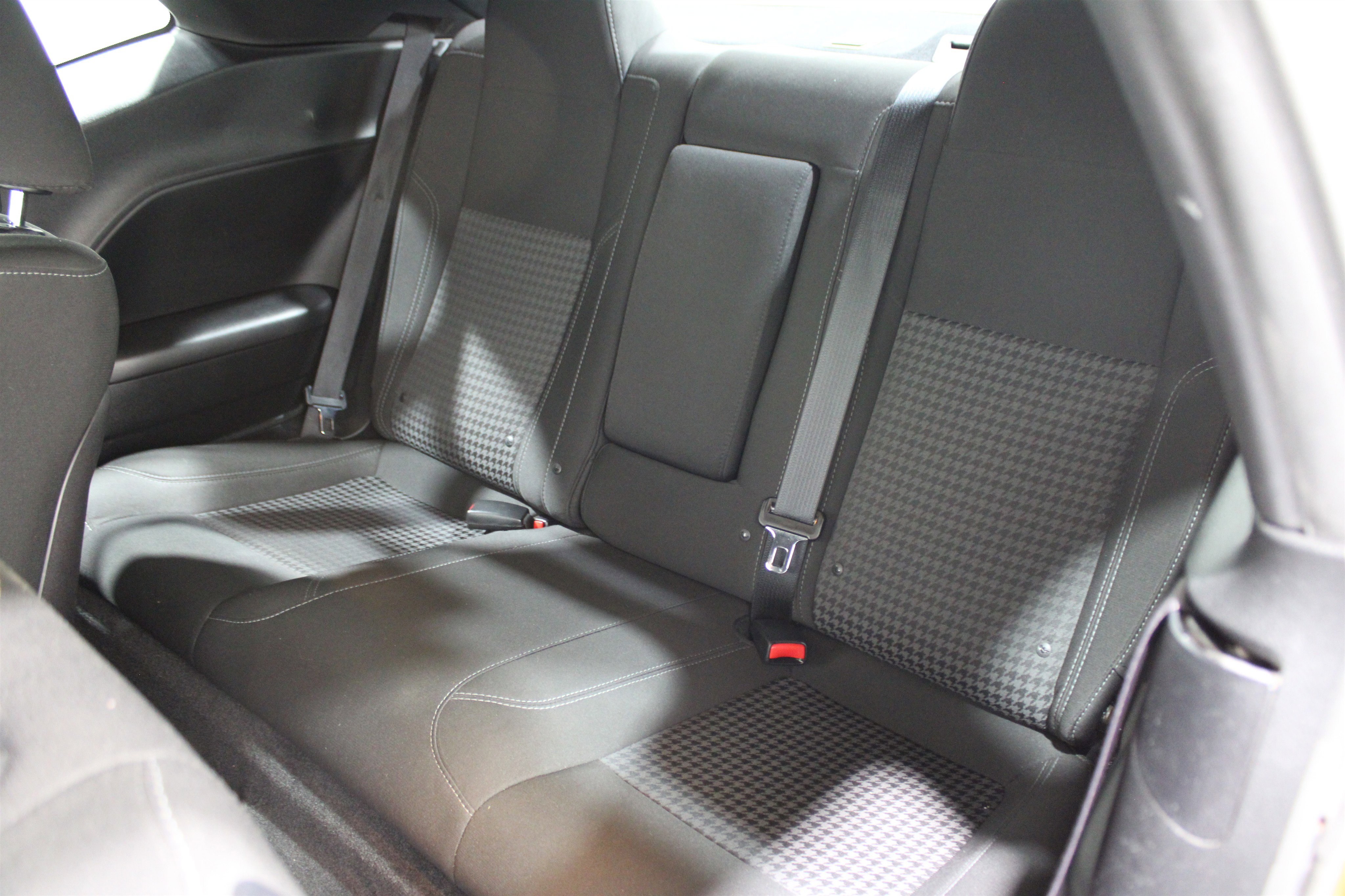 Used 2016 Dodge Challenger R/T image 19