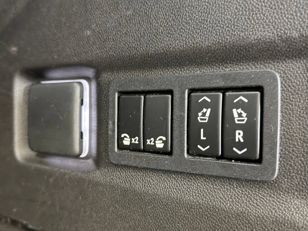 Used 2021 GMC Yukon SLT w/ SLT Luxury Package AWD/4WD image 27