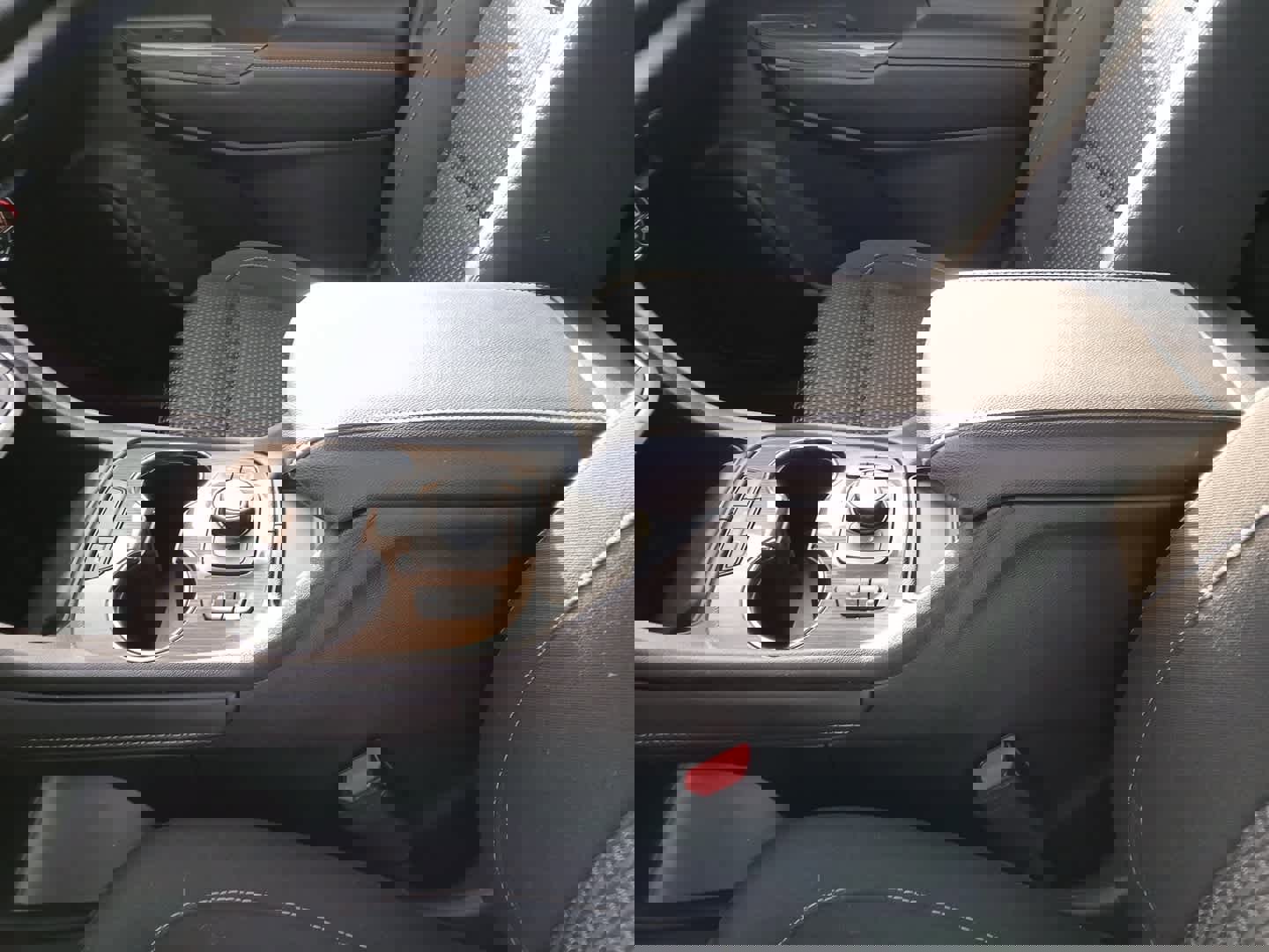 Used 2023 GMC Acadia SLE w/ Driver Convenience Package image 21