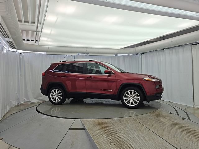 Used 2017 Jeep Cherokee Limited image 8