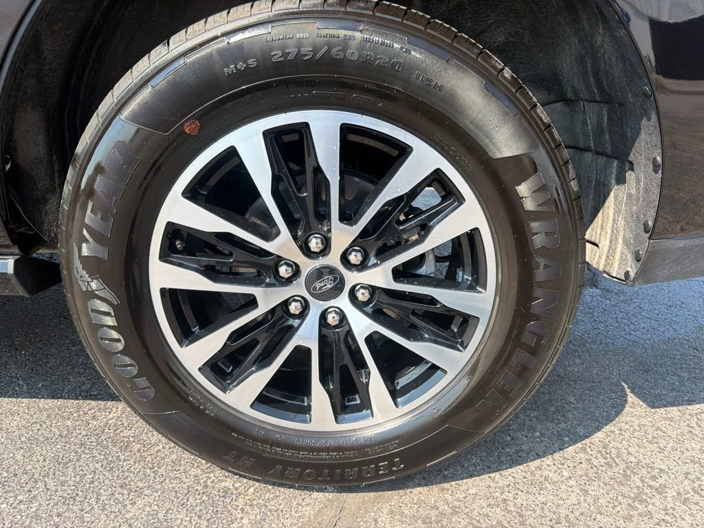 Used 2025 Ford Expedition Platinum AWD/4WD image 55