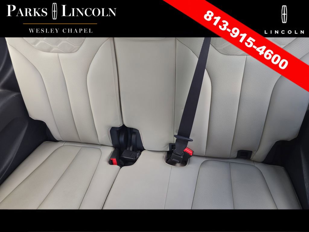 Used 2022 Hyundai Palisade Limited FWD image 16