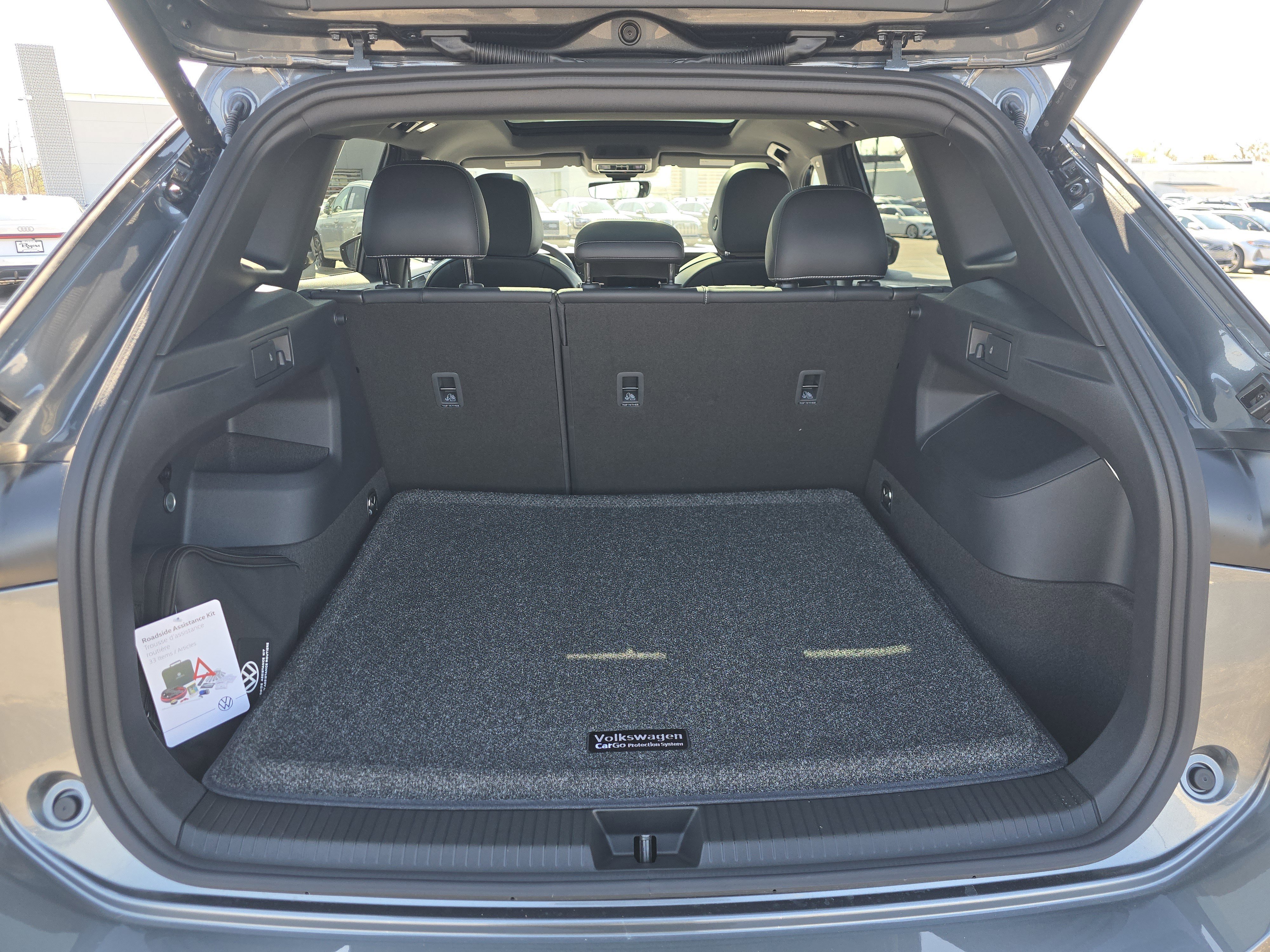 New 2026 Volkswagen Tiguan SE R-Line AWD/4WD image 15