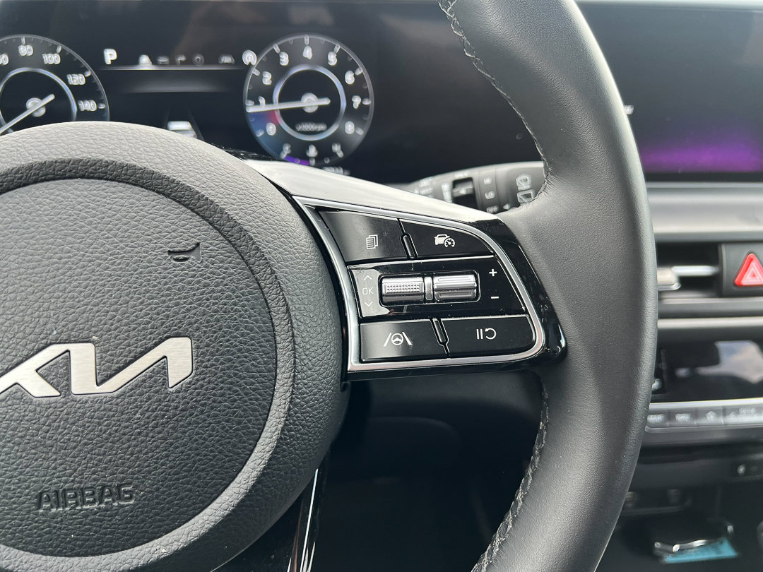 Used 2025 Kia Seltos EX w/ EX Sunroof Package image 18