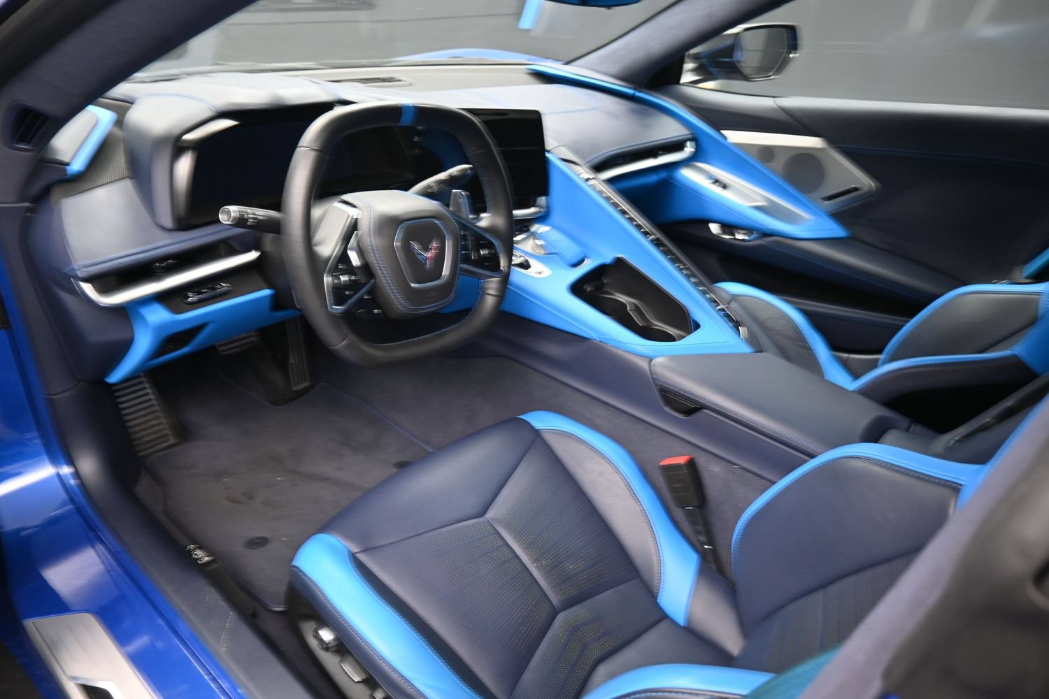 Used 2022 Chevrolet Corvette Stingray Premium Cpe w/ Z51 Performance Package RWD image 14
