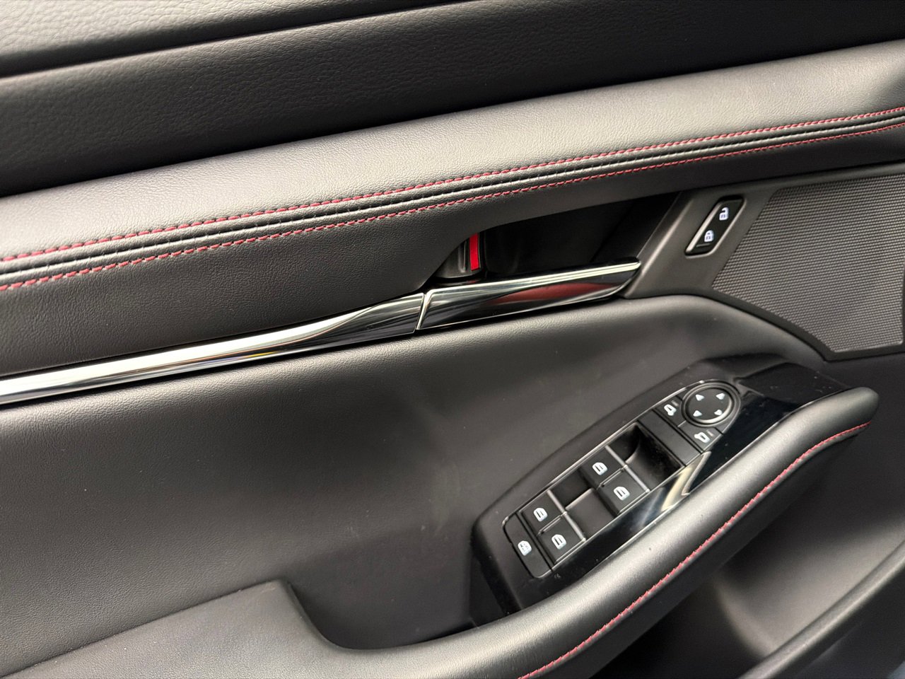 New 2026 MAZDA MAZDA3 Carbon image 35