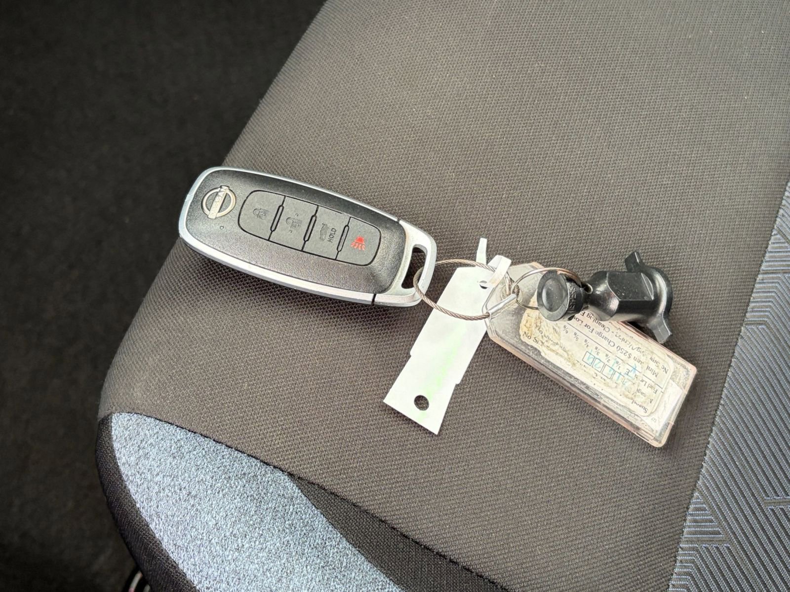 Used 2025 Nissan Versa SV FWD image 23