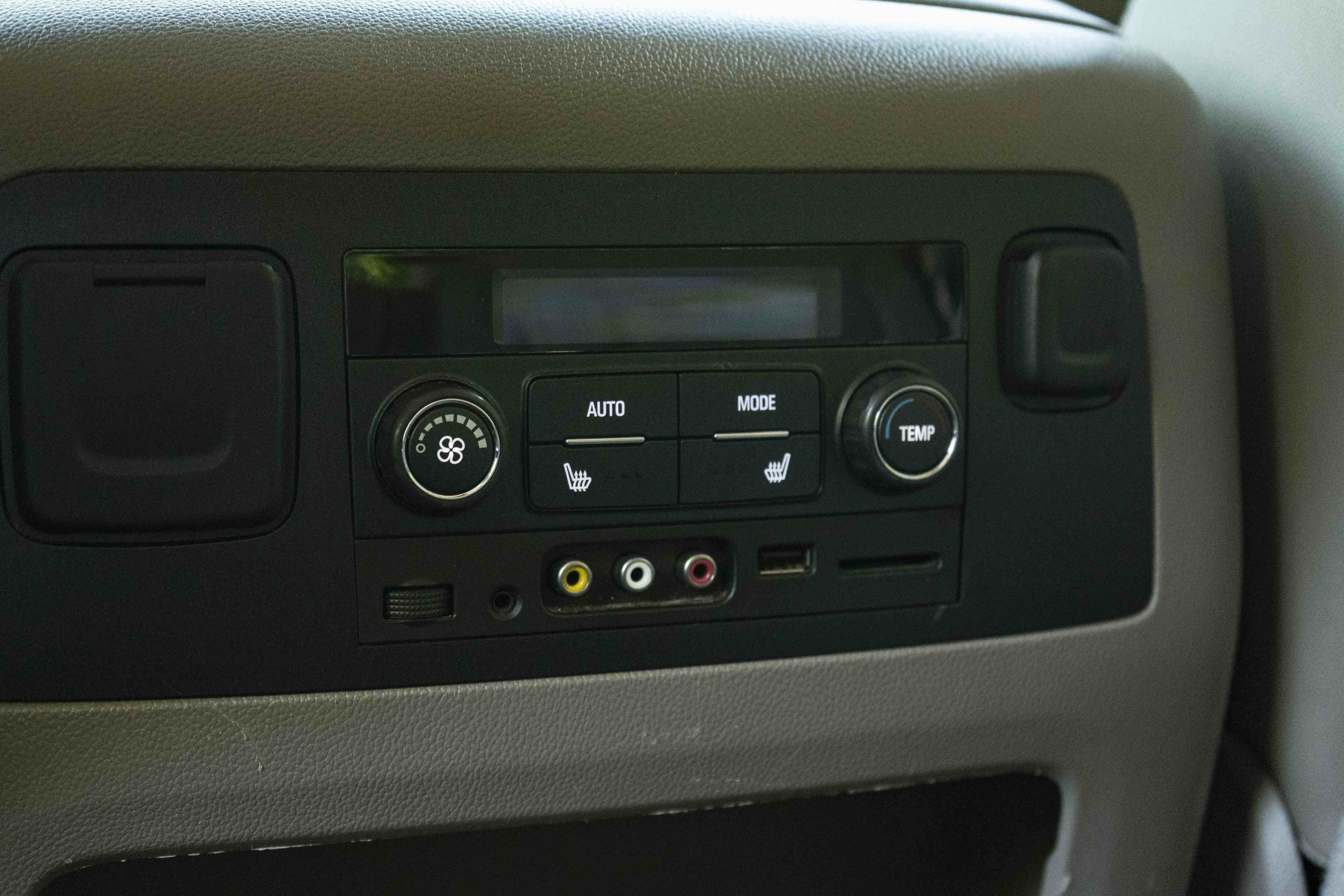 Used 2015 GMC Yukon SLT w/ Open Road Package RWD image 41