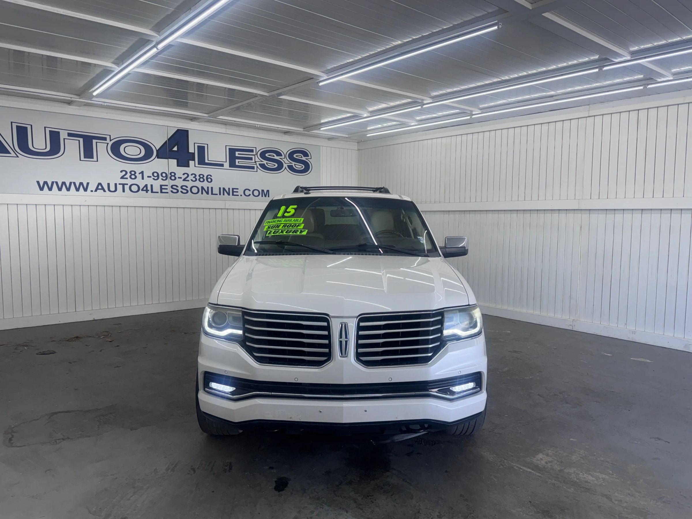 Used 2015 Lincoln Navigator L 2WD w/ Equipment Group 101A Reserve image 2